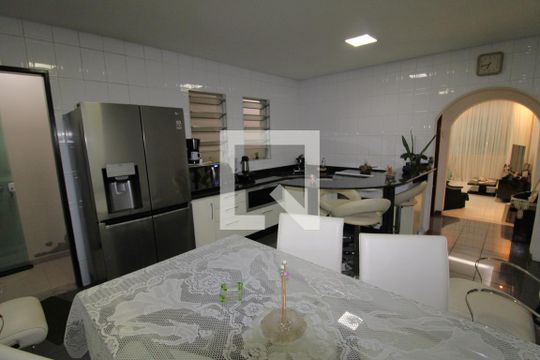 Cozinha de casa à venda com 3 quartos, 160m² em Vila Sabrina, São Paulo