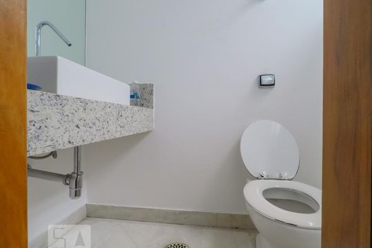 Casa para alugar com 4 quartos, 336m² em Aclimação, São Paulo
