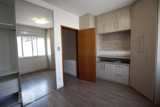 Quarto de casa de condomínio para alugar com 3 quartos, 100m² em Planalto Paulista, São Paulo