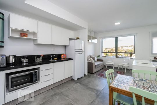 Cozinha de kitnet/studio à venda com 1 quarto, 37m² em Bela Vista, Porto Alegre