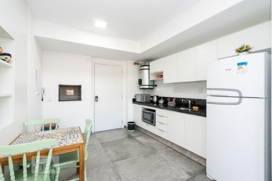 Cozinha de kitnet/studio à venda com 1 quarto, 37m² em Bela Vista, Porto Alegre