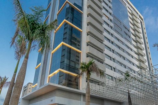 Fachada do bloco de kitnet/studio à venda com 1 quarto, 37m² em Bela Vista, Porto Alegre