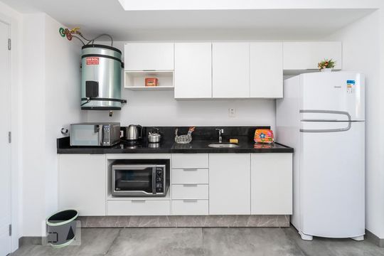 Cozinha de kitnet/studio à venda com 1 quarto, 37m² em Bela Vista, Porto Alegre