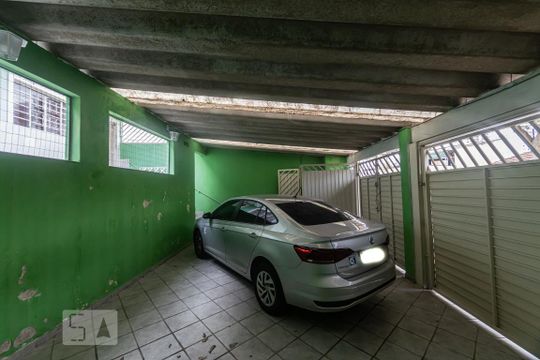 Garagem de casa para alugar com 2 quartos, 120m² em Vila Bertioga, São Paulo