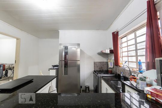 Cozinha de casa para alugar com 2 quartos, 120m² em Vila Bertioga, São Paulo