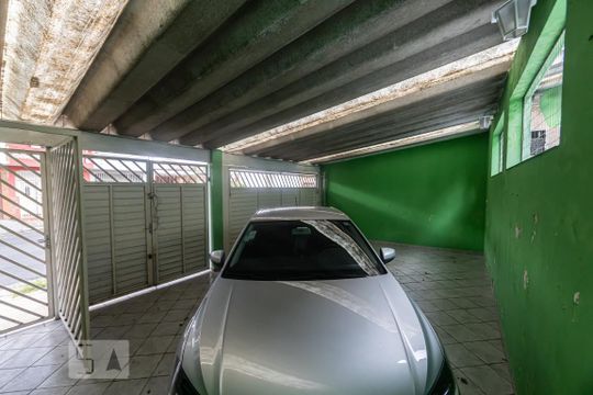 Garagem de casa para alugar com 2 quartos, 120m² em Vila Bertioga, São Paulo