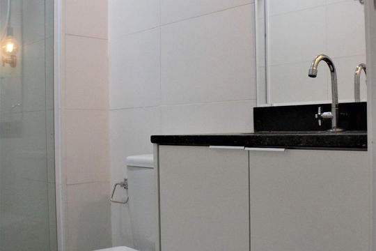 Banheiro de kitnet/studio à venda com 1 quarto, 37m² em Barra Funda, São Paulo