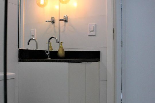 Banheiro de kitnet/studio à venda com 1 quarto, 37m² em Barra Funda, São Paulo