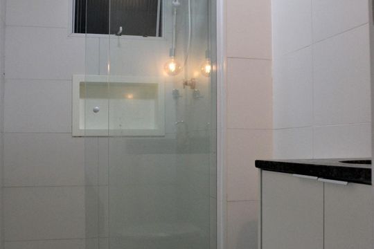 Banheiro de kitnet/studio à venda com 1 quarto, 37m² em Barra Funda, São Paulo