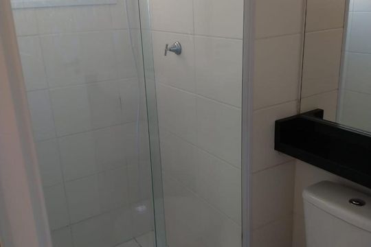 Banheiro de apartamento à venda com 2 quartos, 41m² em Cambuci, São Paulo