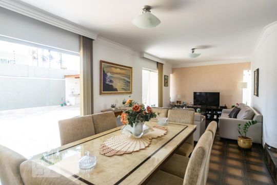 Casa à venda com 5 quartos, 550m² em Jardim Sao Caetano, São Caetano do Sul