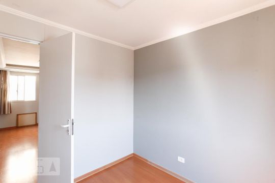 Quarto 1 de apartamento à venda com 2 quartos, 48m² em Vila Guarani (z Sul), São Paulo