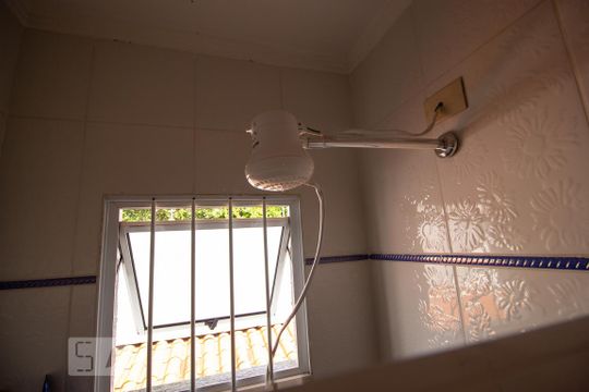 Chuveiro de casa à venda com 3 quartos, 140m² em Vila Guiomar, Santo André