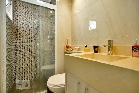 Banheiro de apartamento à venda com 2 quartos, 60m² em Vila Anastácio, São Paulo