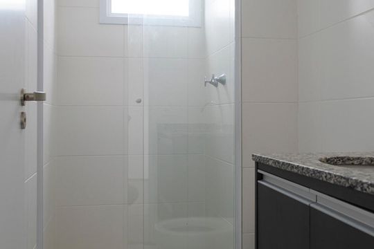 BANHEIRO de apartamento para alugar com 2 quartos, 45m² em Limão, São Paulo
