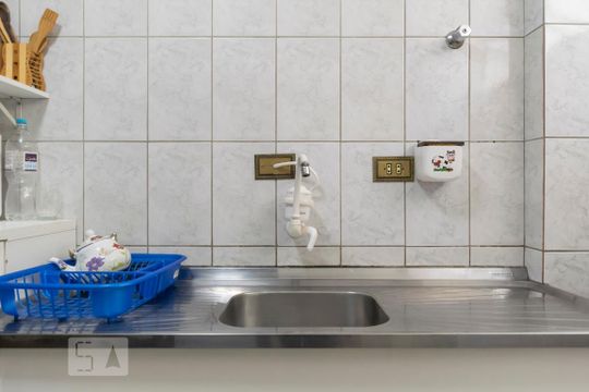 Cozinha de apartamento para alugar com 2 quartos, 83m² em Vila Monumento, São Paulo