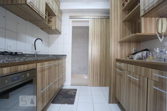 Cozinha de apartamento para alugar com 3 quartos, 73m² em Jaguaré, São Paulo