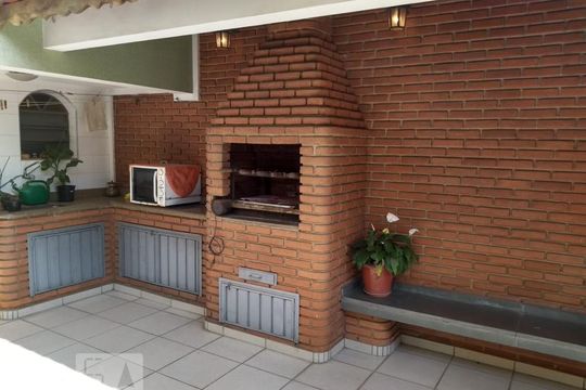Churrasqueira de casa à venda com 3 quartos, 400m² em Jardim Iva, São Paulo