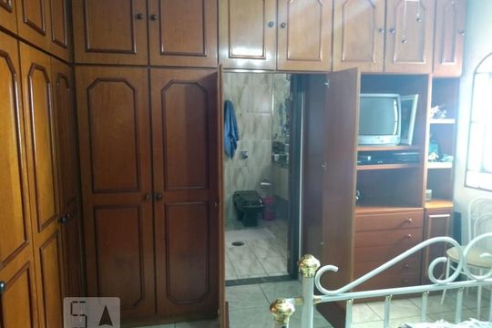 Dormitório 1 de casa à venda com 3 quartos, 400m² em Jardim Iva, São Paulo