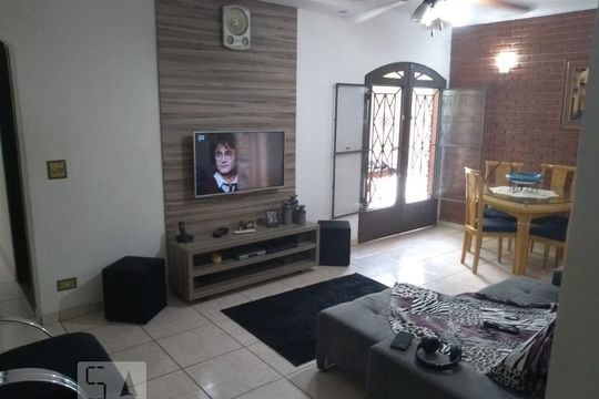 Casa à venda com 3 quartos, 400m² em Jardim Iva, São Paulo