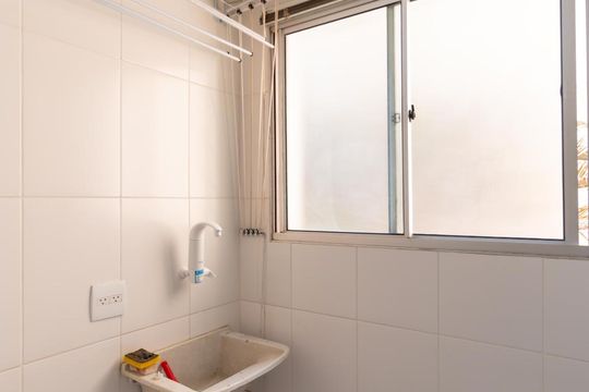 Área de Serviço de apartamento para alugar com 3 quartos, 68m² em Mansões Santo Antônio, Campinas