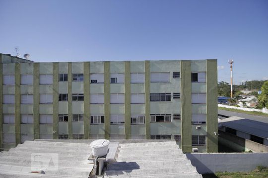 Vista do Quarto 2 de apartamento para alugar com 2 quartos, 79m² em Centro, Canoas