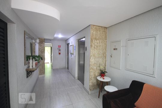 Hall de Entrada de apartamento à venda com 2 quartos, 65m² em Jardim Celeste, São Paulo