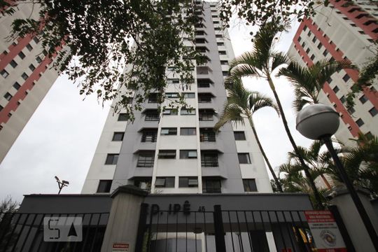 Fachada de apartamento à venda com 2 quartos, 65m² em Jardim Celeste, São Paulo