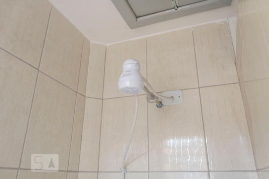 Banheiro de apartamento para alugar com 1 quarto, 44m² em Água Branca, São Paulo