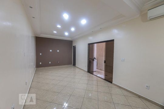 Sala de casa para alugar com 1 quarto, 56m² em Chácara Califórnia, São Paulo