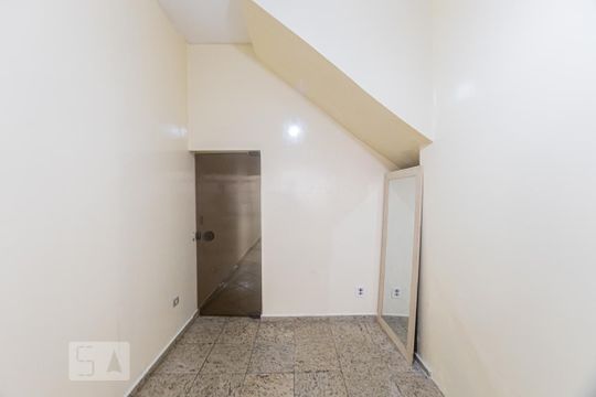 Quarto de casa para alugar com 1 quarto, 56m² em Chácara Califórnia, São Paulo