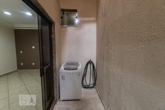 Área de Serviço de casa para alugar com 1 quarto, 56m² em Chácara Califórnia, São Paulo