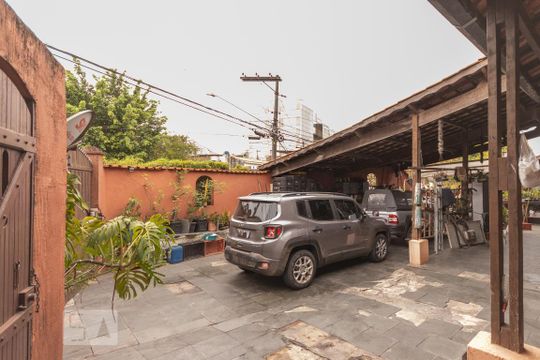 Garagem  de casa à venda com 3 quartos, 250m² em Jardim Elba, São Paulo