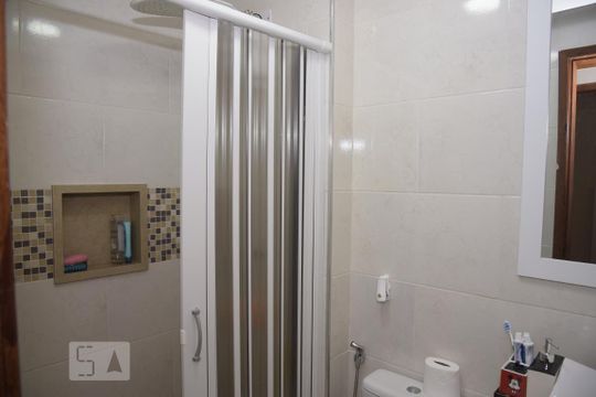 Banheiro de apartamento à venda com 2 quartos, 52m² em Pechincha, Rio de Janeiro