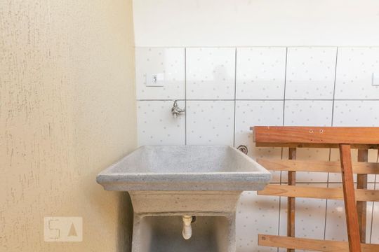 Lavanderia de kitnet/studio para alugar com 1 quarto, 38m² em Parque Monteiro Soares, São Paulo