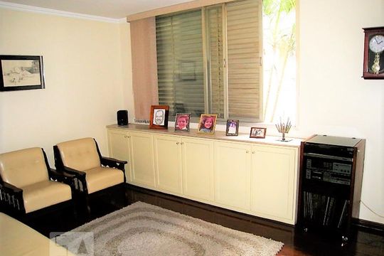 Quarto 1 de apartamento à venda com 4 quartos, 230m² em Aclimação, São Paulo