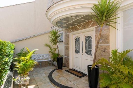Casa de Condomínio à venda com 3 quartos, 380m² em Vila Santo Estefano, São Paulo