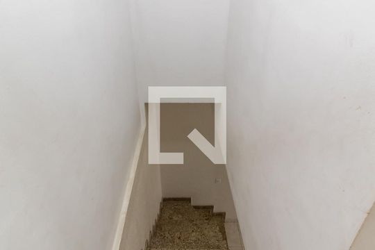 Escada de casa à venda com 2 quartos, 110m² em Lauzane Paulista, São Paulo