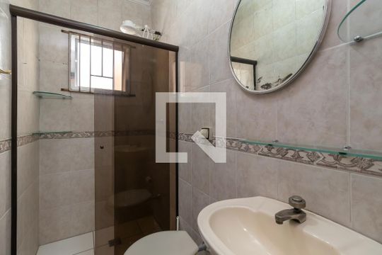 Banheiro de casa à venda com 2 quartos, 110m² em Lauzane Paulista, São Paulo