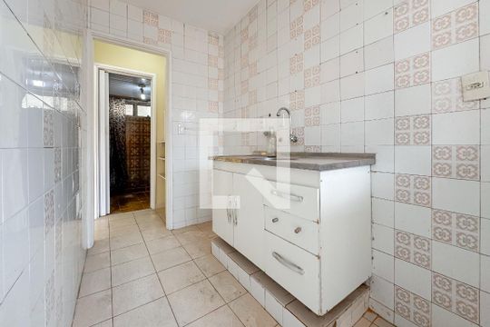 Cozinha de apartamento à venda com 1 quarto, 72m² em Liberdade, São Paulo