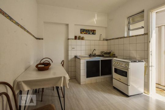 Cozinha de casa para alugar com 2 quartos, 50m² em Cidade Monções, São Paulo