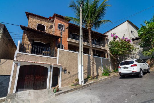Fachada da Casa de casa para alugar com 3 quartos, 100m² em Largo do Barradas, Niterói