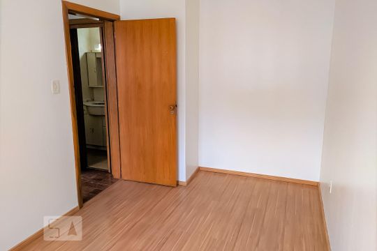 Quarto 1 de apartamento à venda com 2 quartos, 70m² em Cristal, Porto Alegre