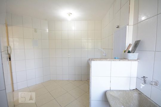 Cozinha e Área de Serviço de apartamento para alugar com 1 quarto, 45m² em Jacarepaguá, Rio de Janeiro