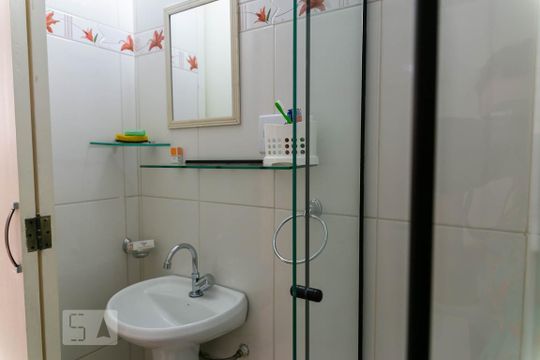 Banheiro de apartamento para alugar com 1 quarto, 50m² em Sé, São Paulo