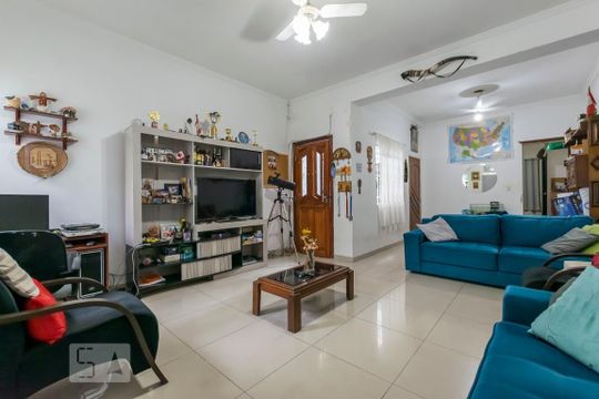 Casa à venda com 5 quartos, 215m² em Ipiranga, São Paulo
