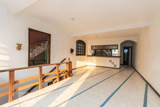 Casa à venda com 3 quartos, 400m² em Vila Ré, São Paulo