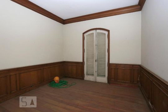 Sala de casa à venda com 4 quartos, 900m² em Jardim Everest, São Paulo