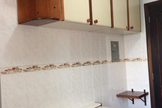 Cozinha de apartamento para alugar com 2 quartos, 65m² em Bigorrilho, Curitiba