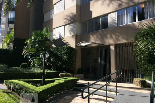 Fachada de apartamento para alugar com 2 quartos, 65m² em Bigorrilho, Curitiba